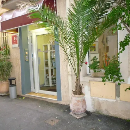 阿皮亚酒店 2*